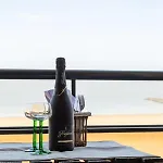 Casiola - Beautiful Spacious With Frontal Sea View شقة كنوك هايست