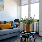 Casiola - Beautiful Spacious With Frontal Sea View شقة *