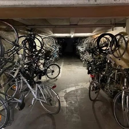 Huswell - Beautiful Spacious With Frontal Sea View