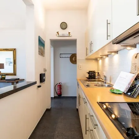 Huswell - Beautiful Spacious With Frontal Sea View Lägenhet *