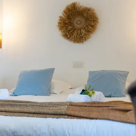 Huswell - Beautiful Spacious With Frontal Sea View Lägenhet