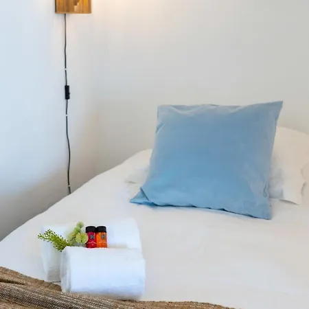 Huswell - Beautiful Spacious With Frontal Sea View Lägenhet *