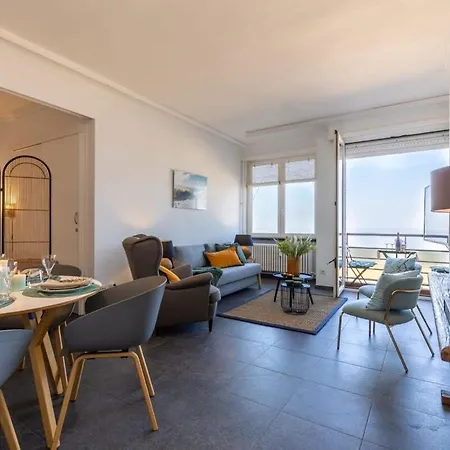 Casiola - Beautiful Spacious With Frontal Sea View * Knokke-Heist