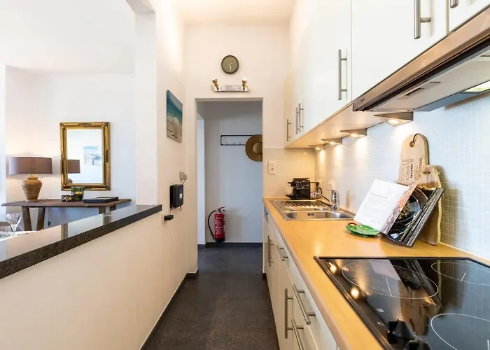 Huswell - Beautiful Spacious With Frontal Sea View Appartement *